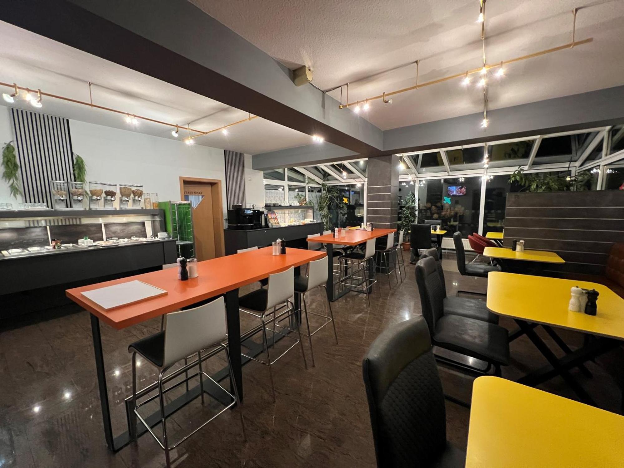 Globotel Hotel Garbsen Bagian luar foto