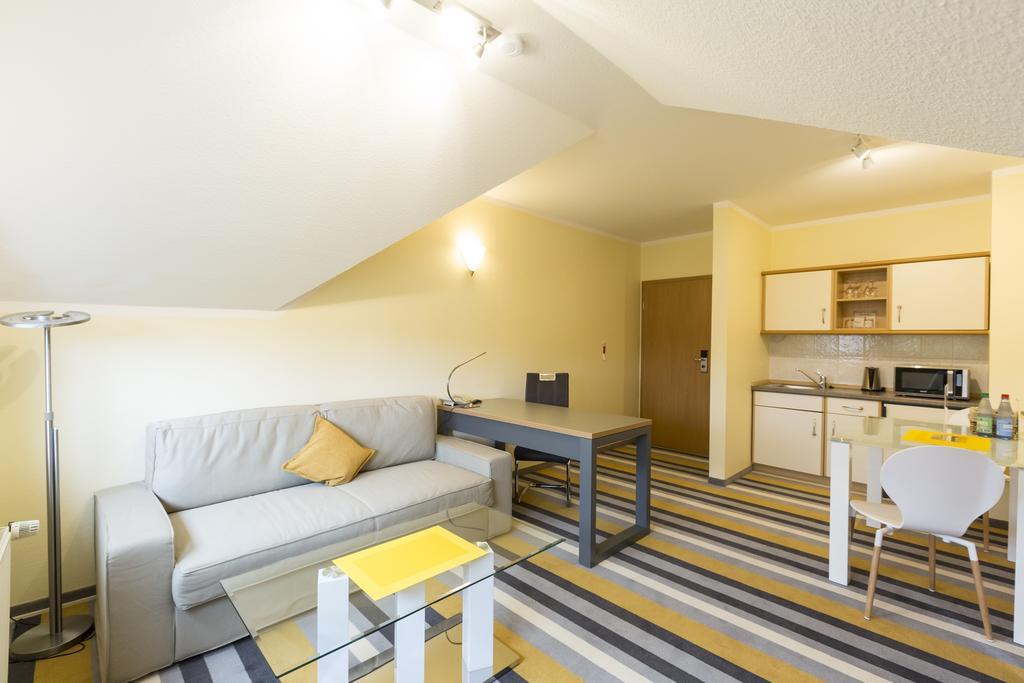 Globotel Hotel Garbsen Bagian luar foto