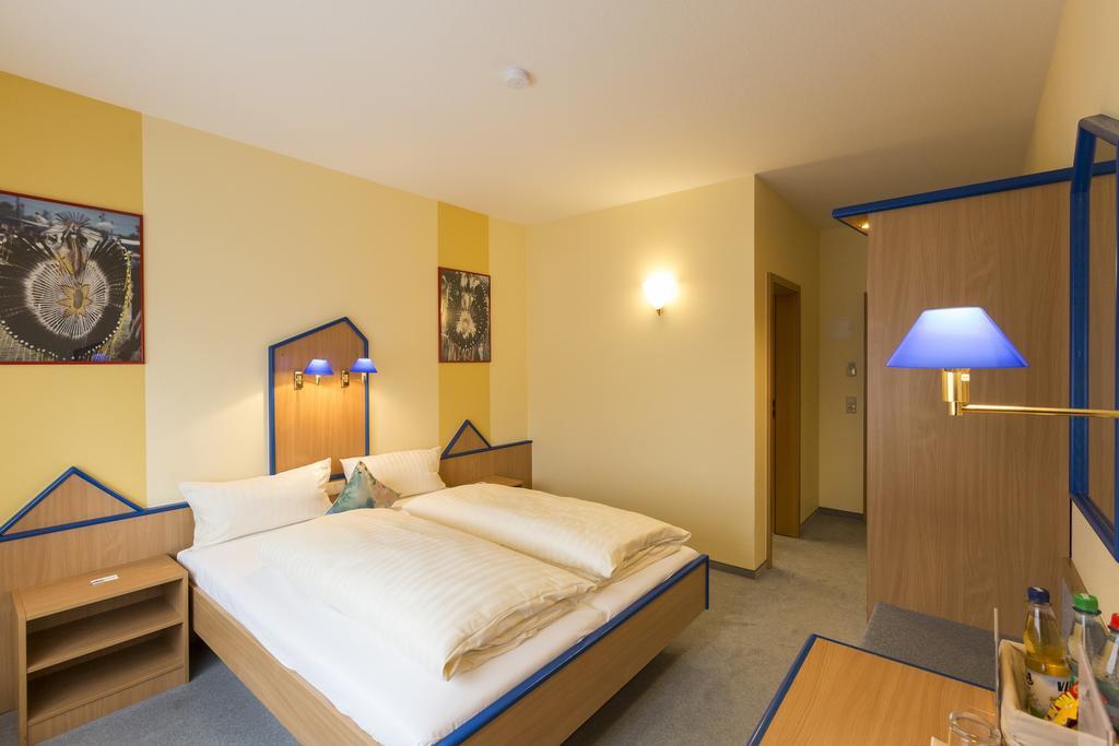 Globotel Hotel Garbsen Bagian luar foto
