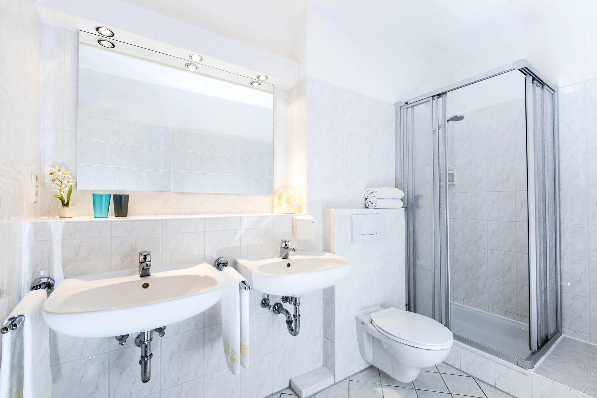 Globotel Hotel Garbsen Bagian luar foto